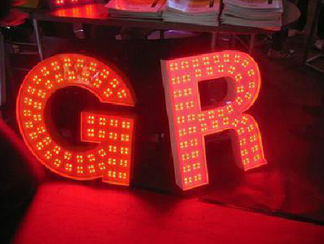 德钦LED发光字有哪些优势？